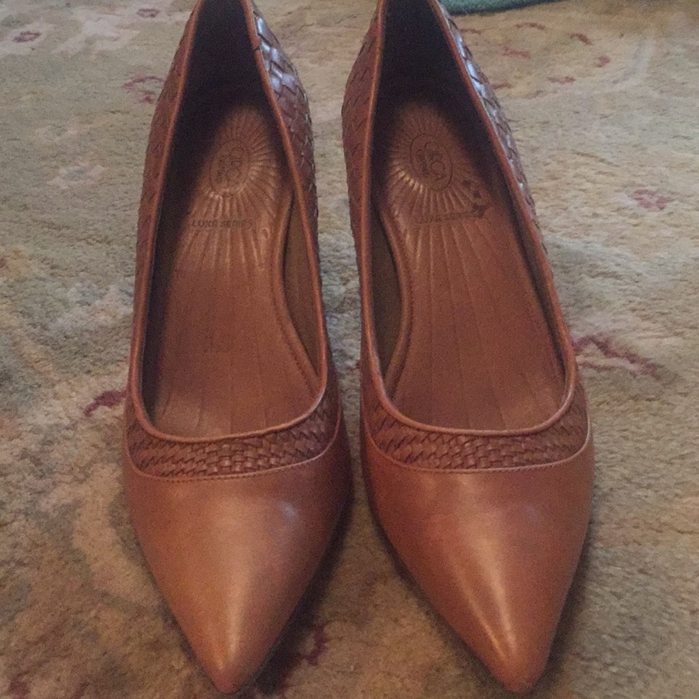 Circa Joan & David “Marietta” Pumps in Light Brown